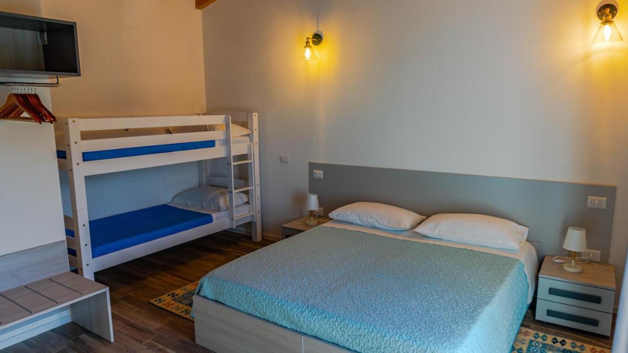 B&B Montrabu Capoterra Exteriör bild